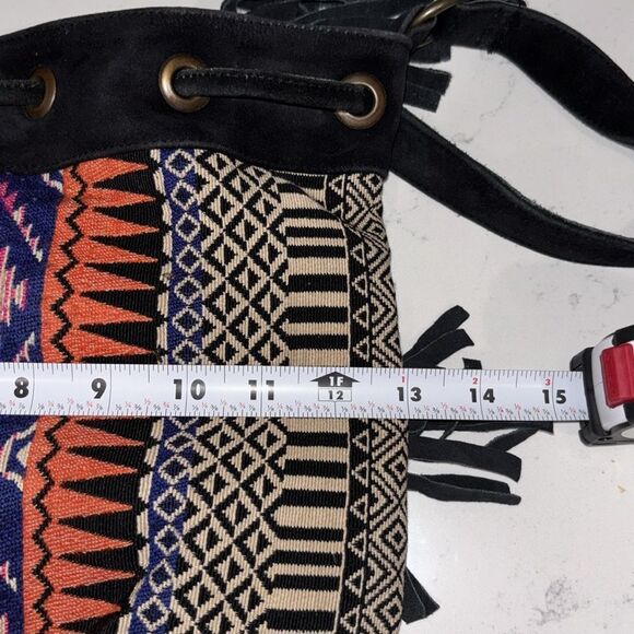 Forever 21 boho crossbody bucket bag Peruvian Aztec style multi colored. - Picture 10 of 12
